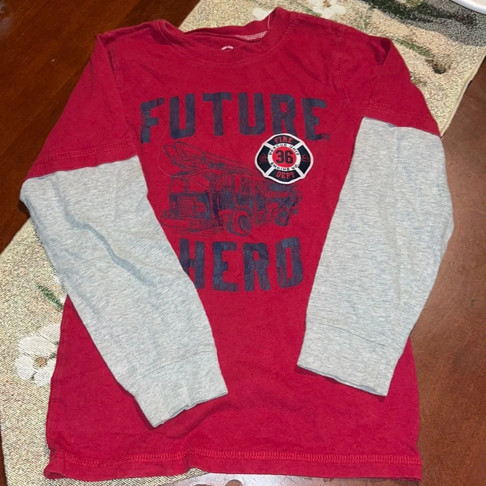Carter’s future hero firefighter red and gray long sleeve T-Shirt sz 7 EUC